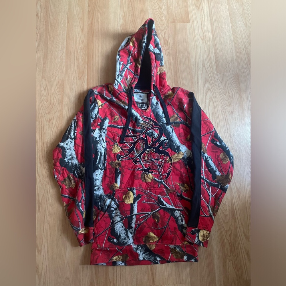NWOT Legendary Whitetails Red Big Game Camo Hoodie Mens Size Small